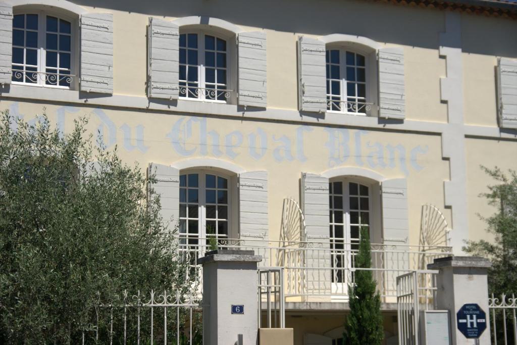 Hotel Du Cheval Blanc Saint-Rémy-de-Provence Dış mekan fotoğraf